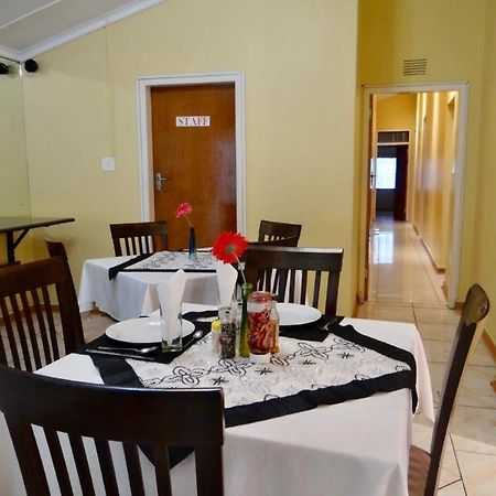Lilliz Guest House Mthatha Exterior photo